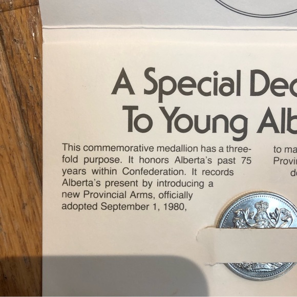 Alberta 1905-1980 75th Anniversary Medal - dedicated to youth students - Picture 8 of 14